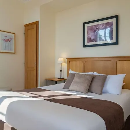 Saint-laurent, The Originals Relais 3* Montfort-l'Amaury