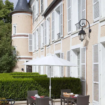 Saint-laurent, The Originals Relais 3*