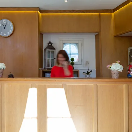 Hotel Saint-laurent, The Originals Relais 3*