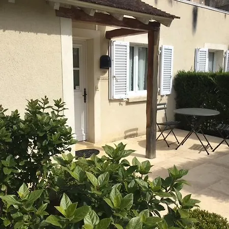 Hotel Saint-laurent, The Originals Relais Montfort-l'Amaury