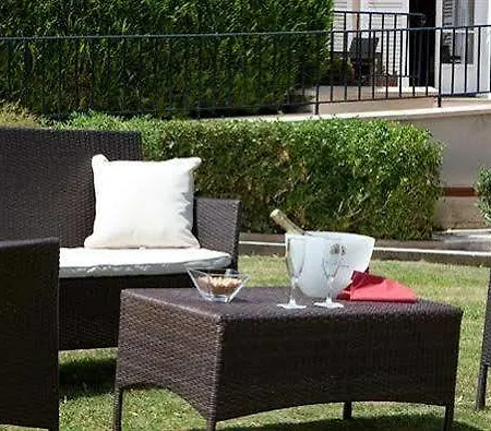 Hotel Saint-laurent, The Originals Relais 3*
